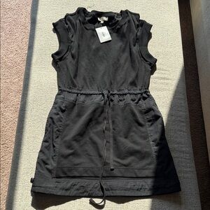 Black Sleeveless Drawstring Dress